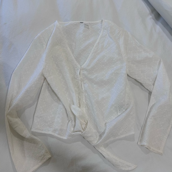 Tops - H&M Floral Eyelet White Front Tie Top